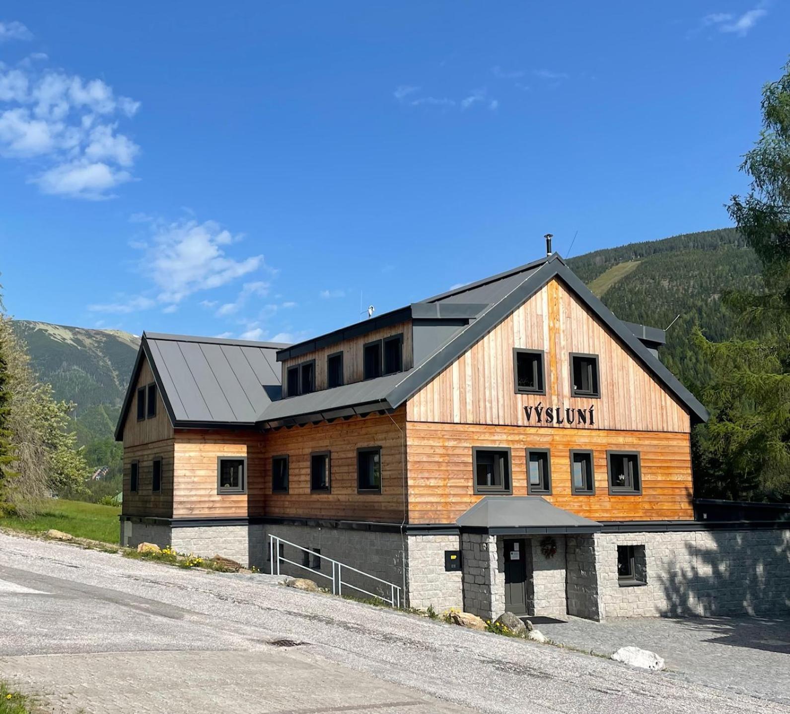 Apartmany Vysluni Špindlerŭv Mlýn Luaran gambar