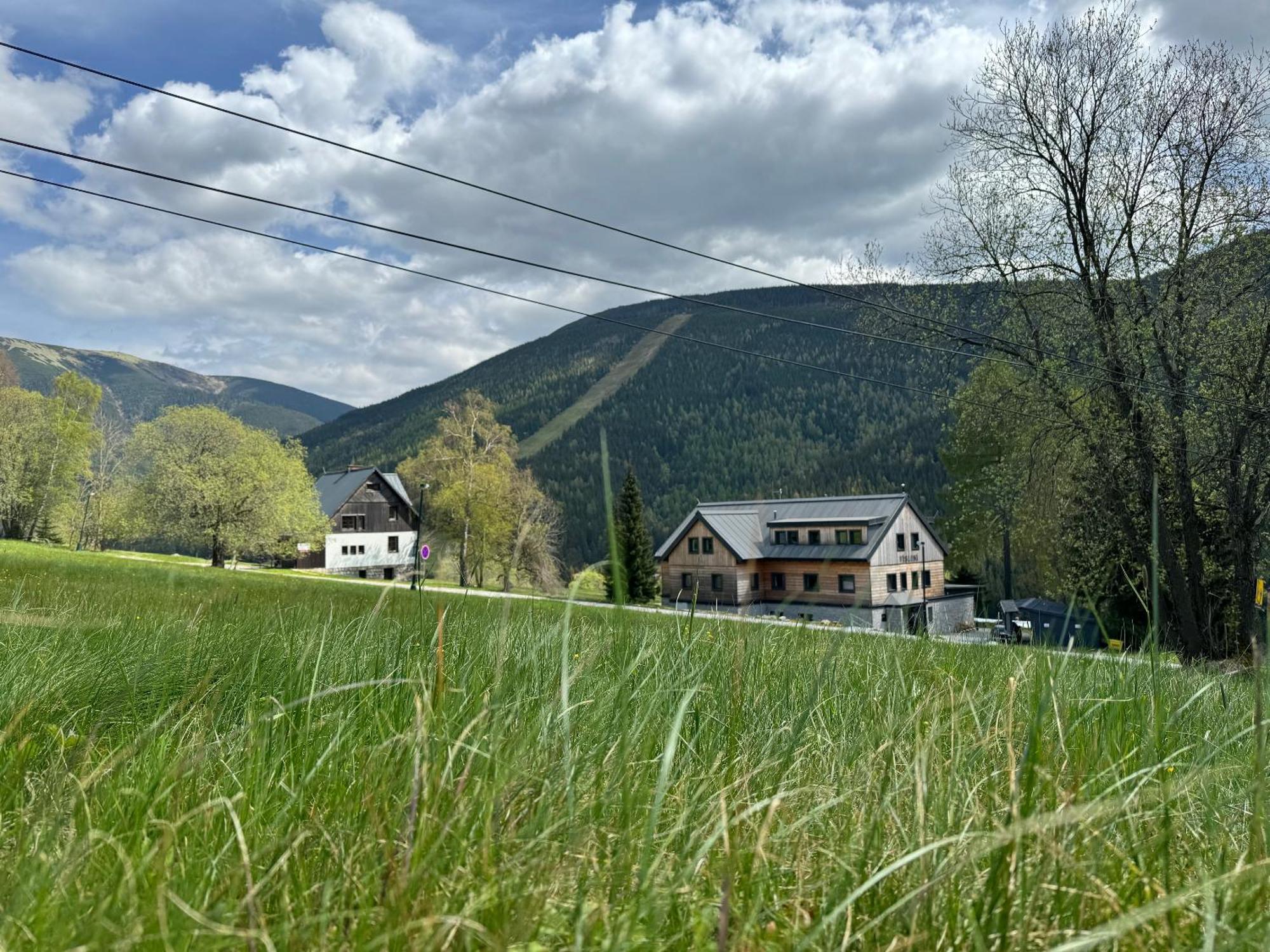 Apartmany Vysluni Špindlerŭv Mlýn Luaran gambar